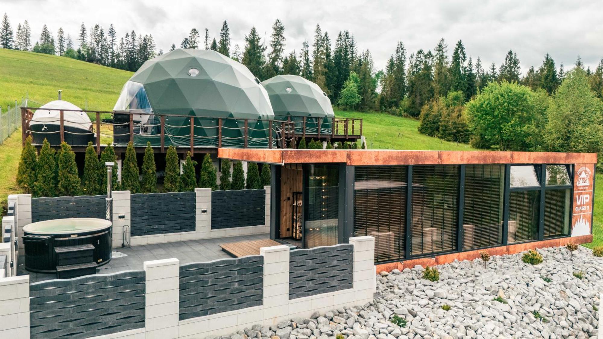 Luxury tent Goralski Harem Osada Glamp & Glass Z Jacuzzi I Balia Zakopane